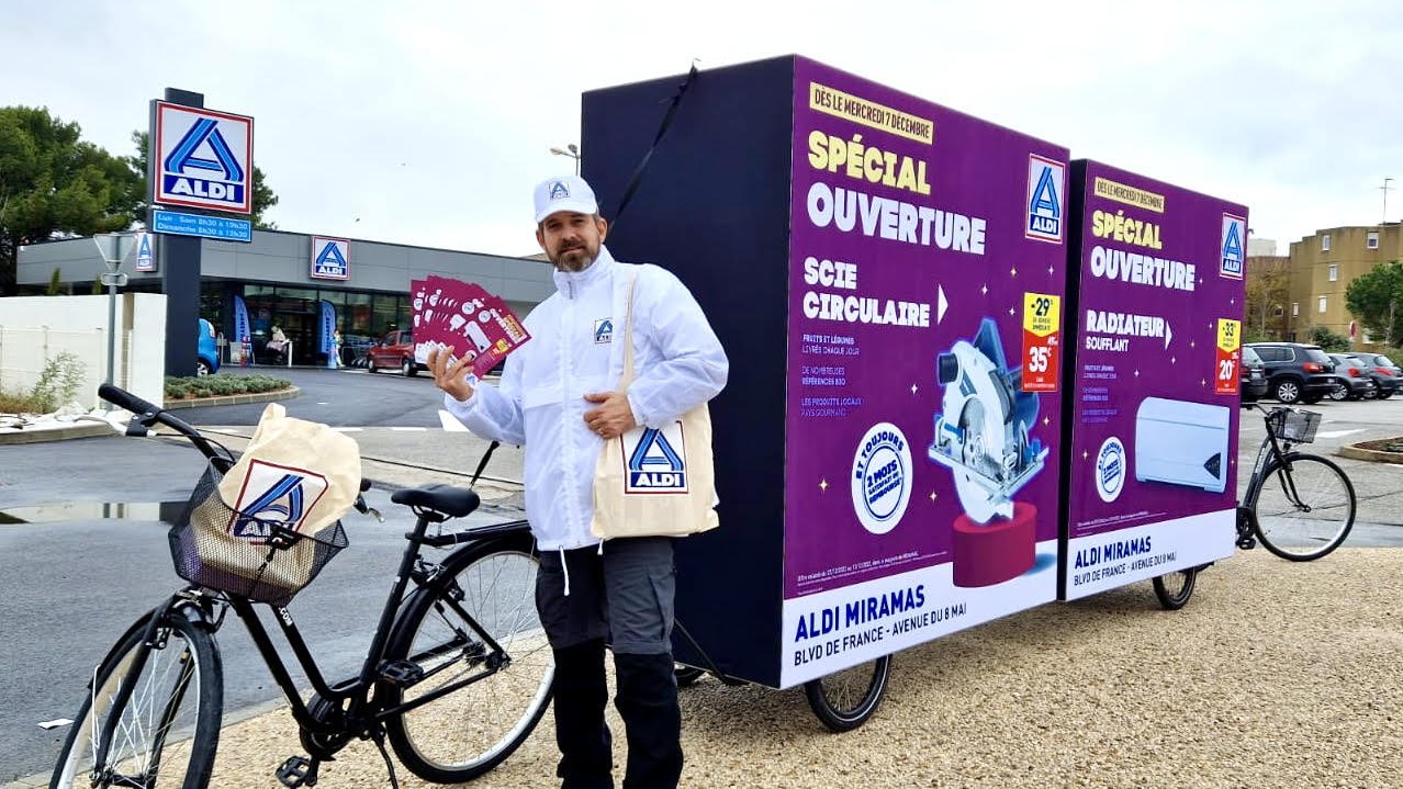 Velo Expo - street marketing - affichage mobile - Aldi 001