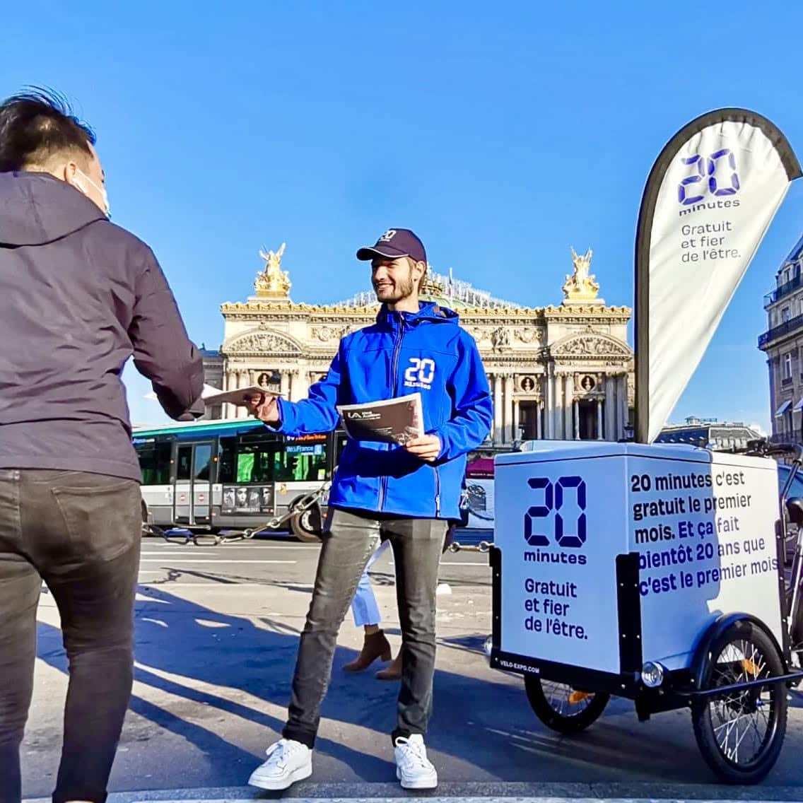 Velo Expo - animation a velo - street marketing a velo - velo publicitaire - affichage a velo -  street marketing - Velo Expo 20 MINUTES epm copie