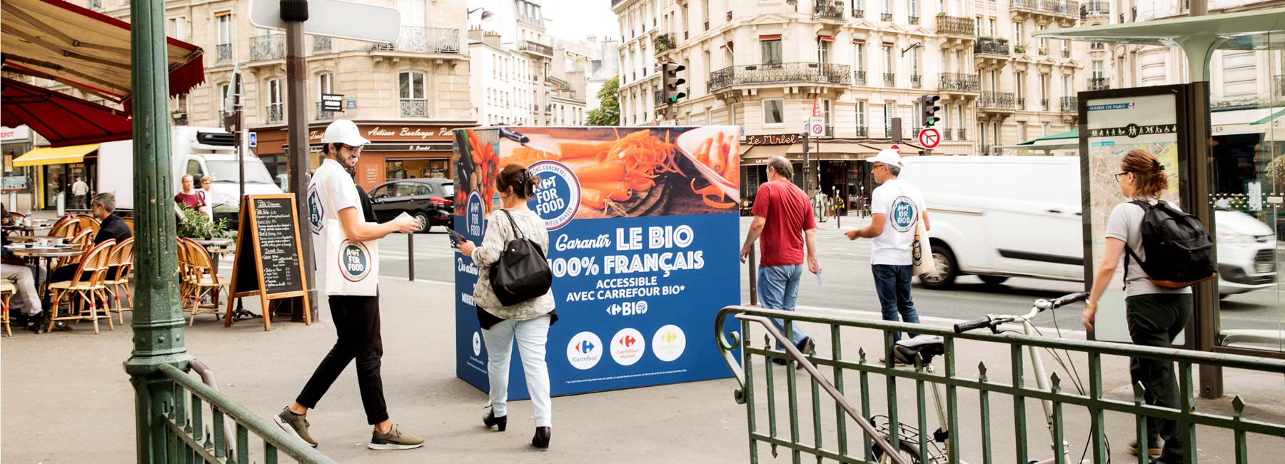 KubeExpo ou Kube Expo pour Carrefour France Act For Food. Affichage événementiel grand format cube. Campagne communication ooh hors-media par activation affichage avec cube publicitaire street marketing | Kube Expo | Agence Veymont