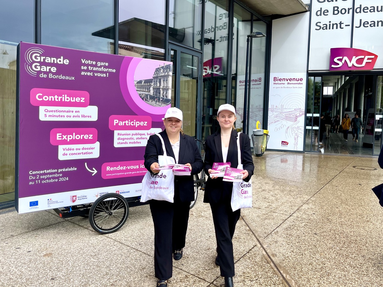 Velo Expo pour Grande-Gare de Bordeaux. Activation ooh street marketing a velo publicitaire a Bordeaux | Velo Expo | Agence Veymont